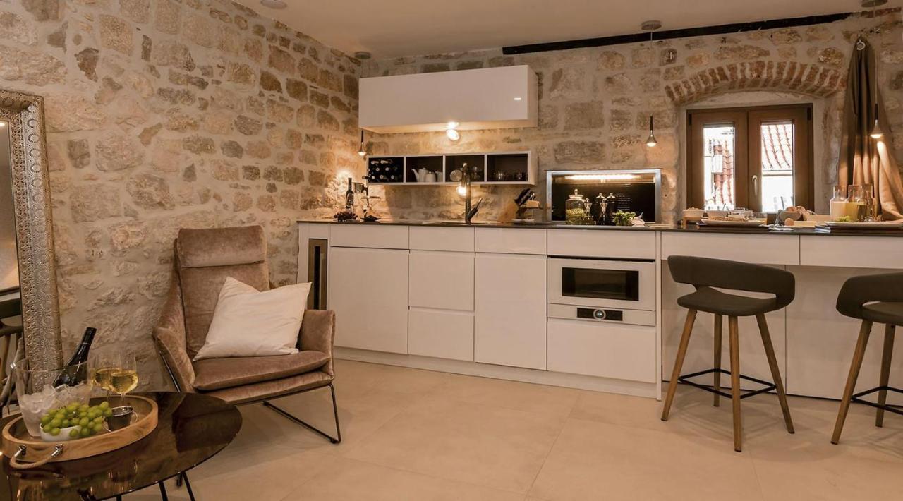 Luxury Studio Apartment Eminence Split In The Old Center Of Split On Pjaca Square Eksteriør bilde